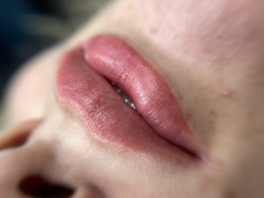 Permanent makeup lip blush thisted